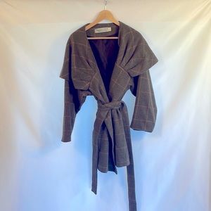 *SOLD* Franco Barone 100% wool coat, gray plaid w pale pink notes
